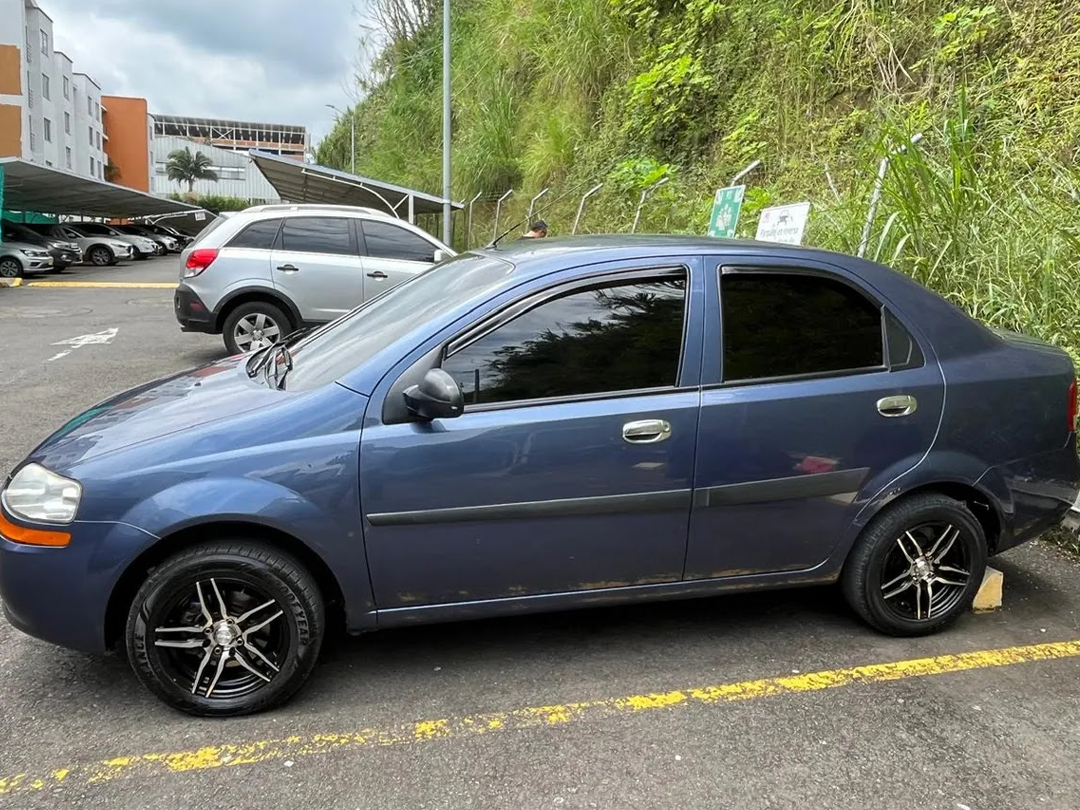 Chevrolet Aveo 1.5 Family 2010 3