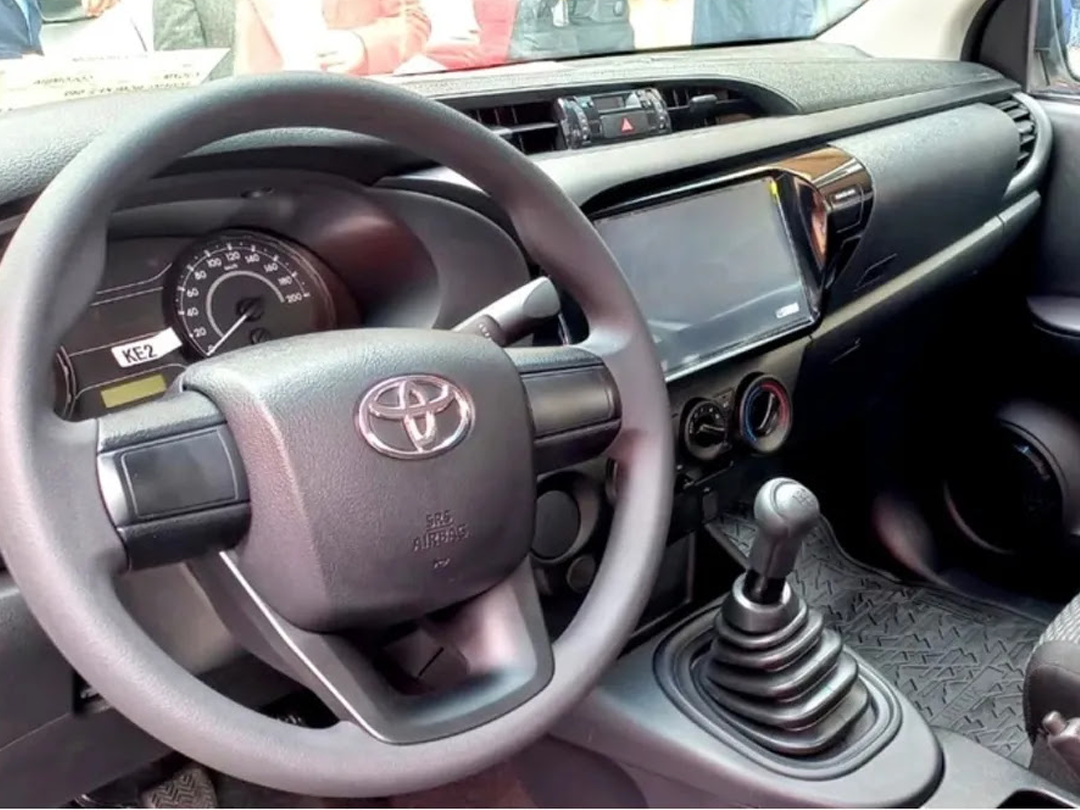 Toyota Hilux 2.4 Diésel 4X4 1