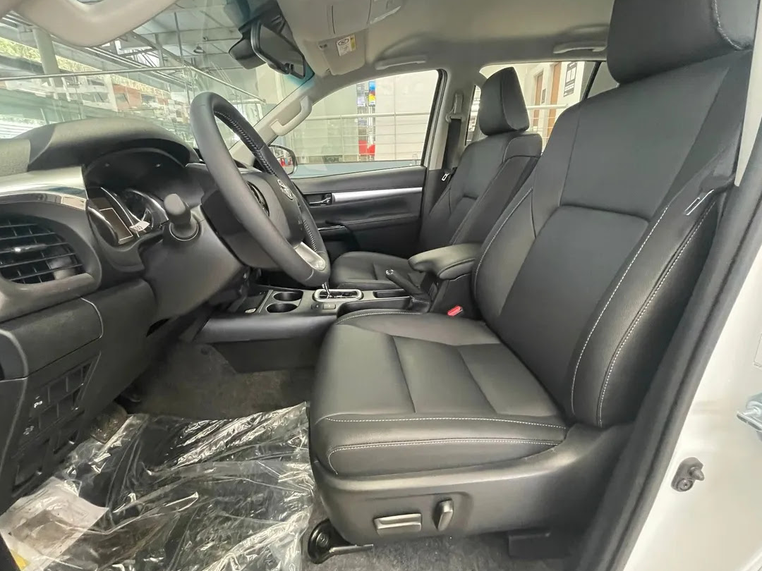 Toyota Hilux 2.8 Srx Diésel 4X4 Aut 2