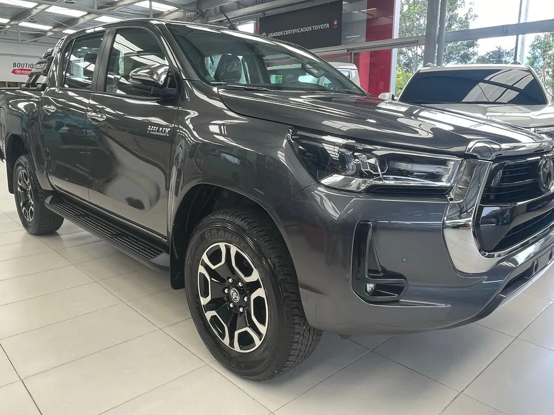 Toyota Hilux 2.8 Srx Diésel 4X4 Aut 4